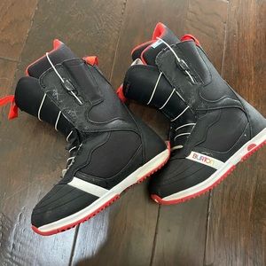 Burton snowboard boots women’s size 7
